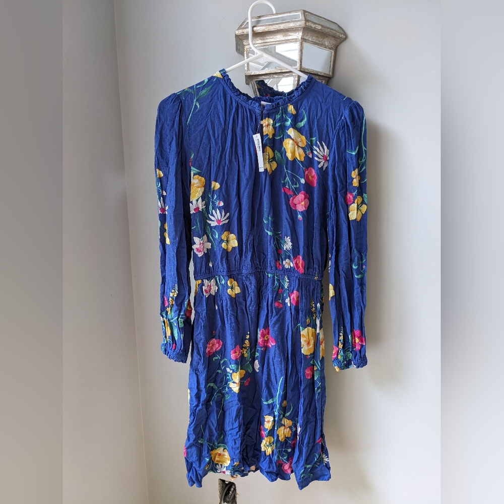 Long sleeve Old Navy dress. Long sleeve. Blue floral. Size Small.